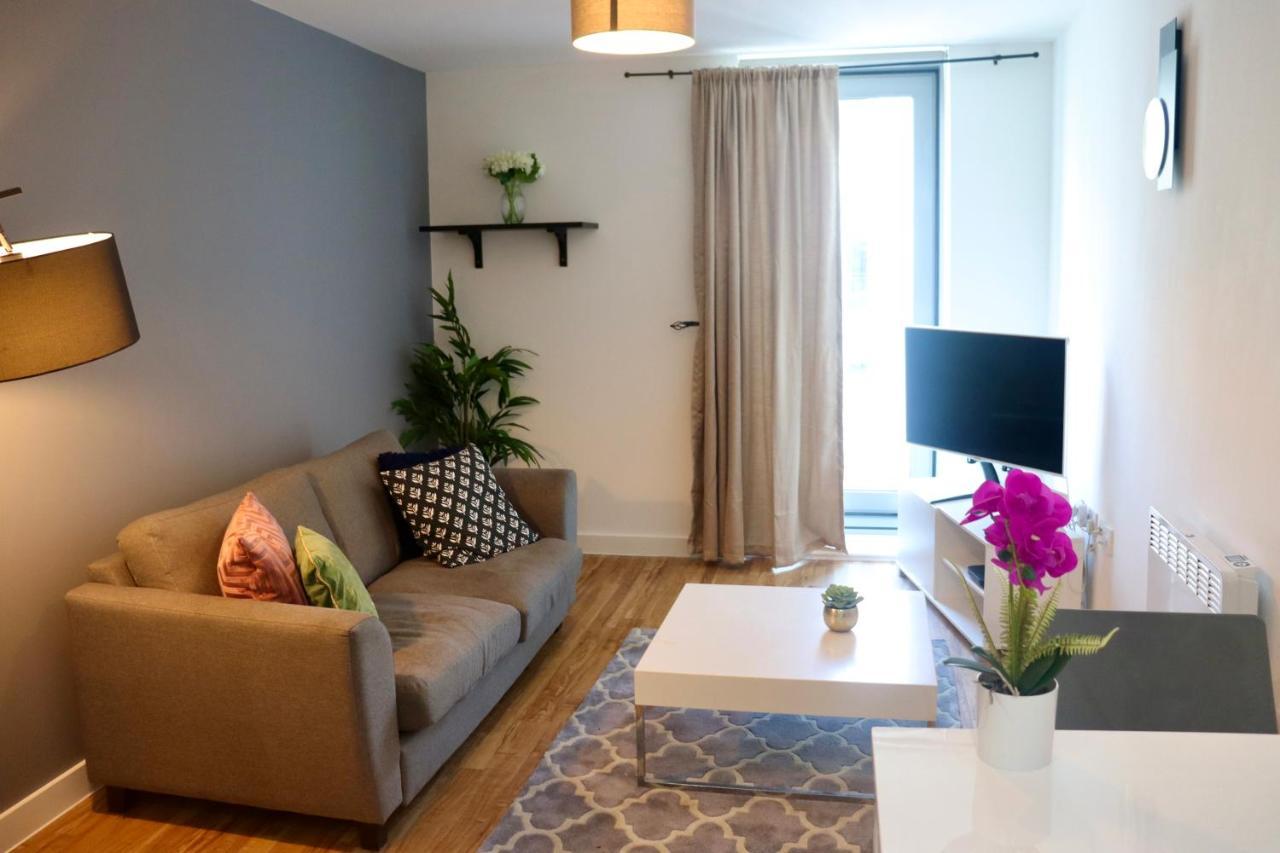 Hallsphere - Stunning Apartment Salford Quays Manchester Exterior photo