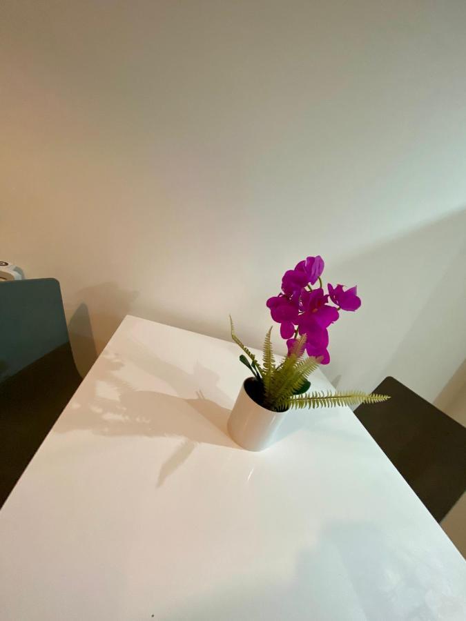 Hallsphere - Stunning Apartment Salford Quays Manchester Exterior photo