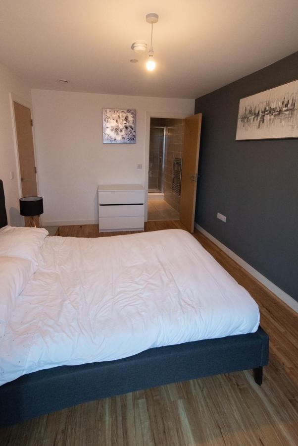Hallsphere - Stunning Apartment Salford Quays Manchester Exterior photo