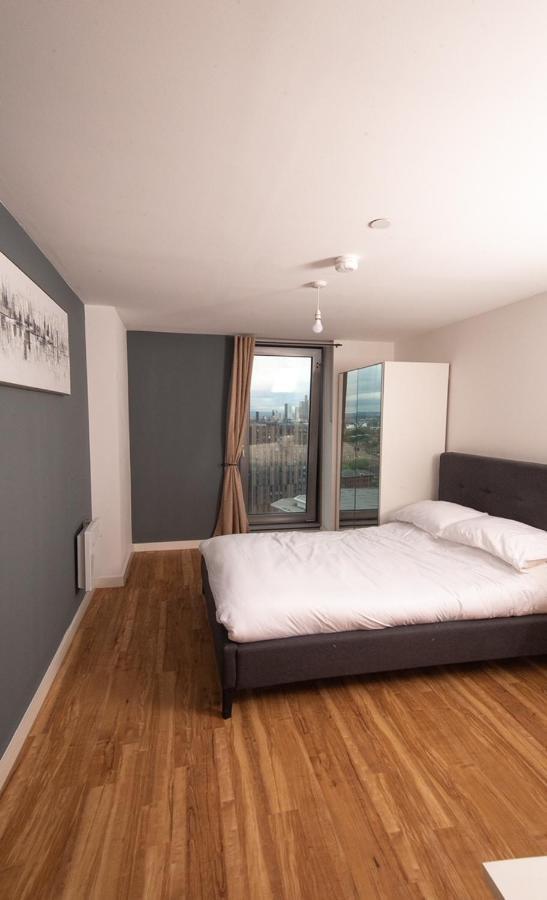 Hallsphere - Stunning Apartment Salford Quays Manchester Exterior photo